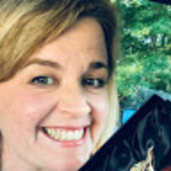 Meet your Posher, Janna - Picture 1 of 1